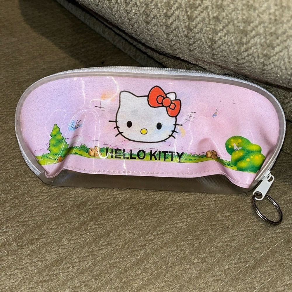 Hello Kitty holographic sunglass eyeglass case zipper and key ring brand new